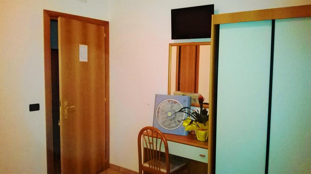 Due Palme Hotel Caorle Kültér fotó