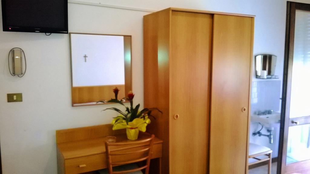 Due Palme Hotel Caorle Kültér fotó