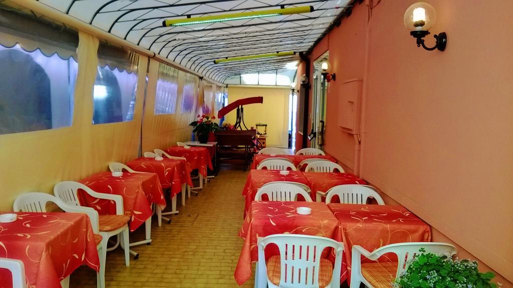 Due Palme Hotel Caorle Kültér fotó